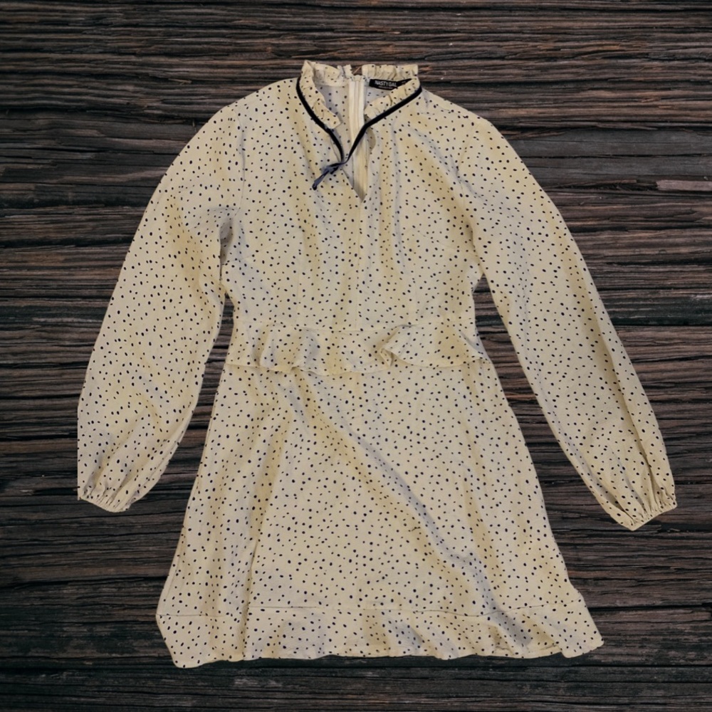 NASTY GAL Polka Dot Dress, Cream with dark blue polka dots🌹Perfect for the fall